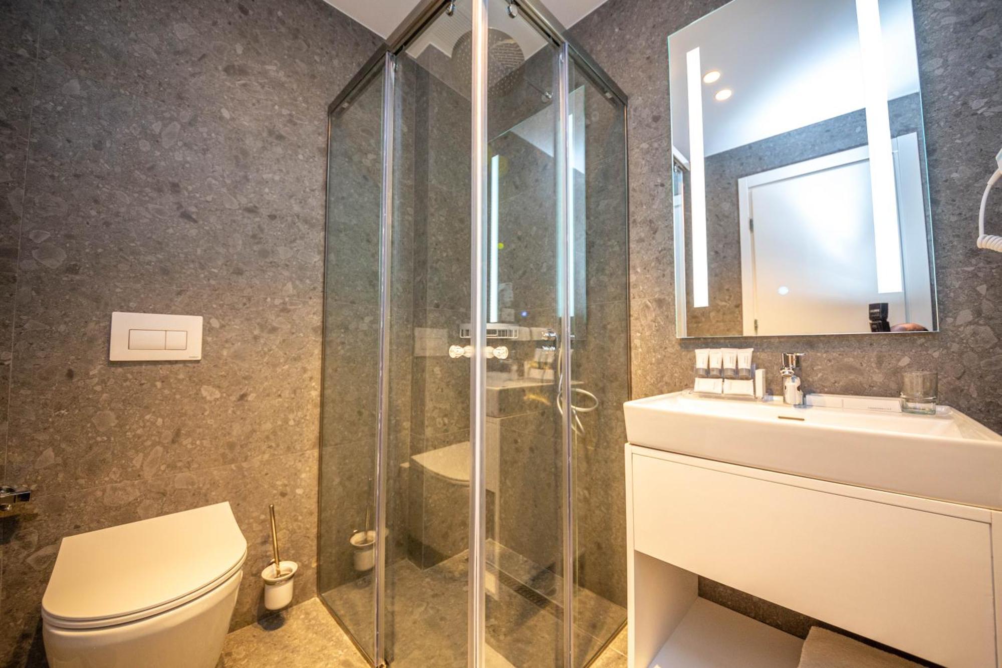 Hotel Azure Sarandë