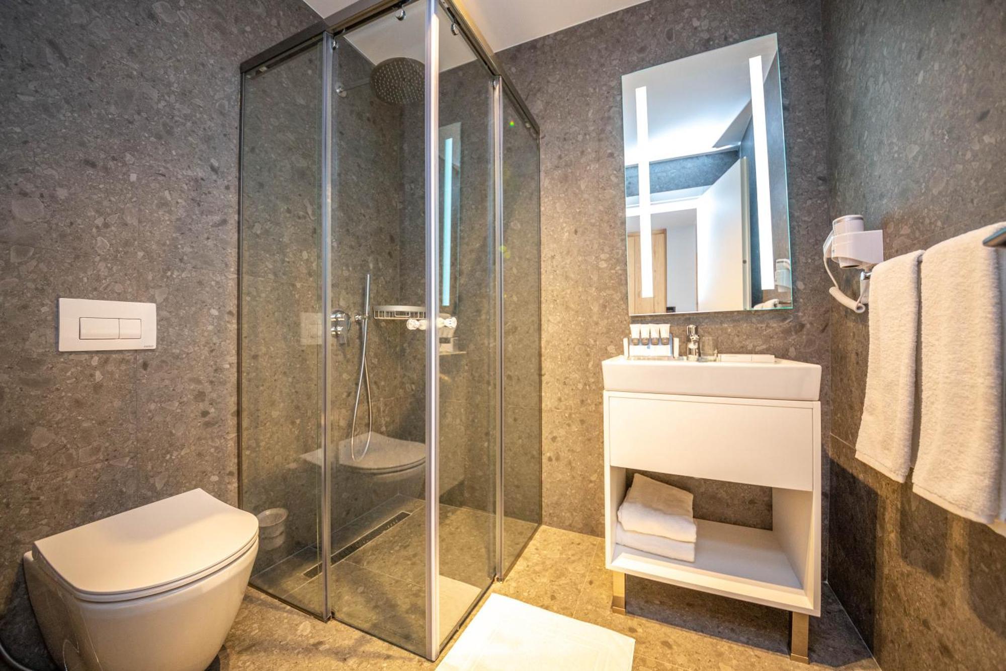 Hotel Azure 4*